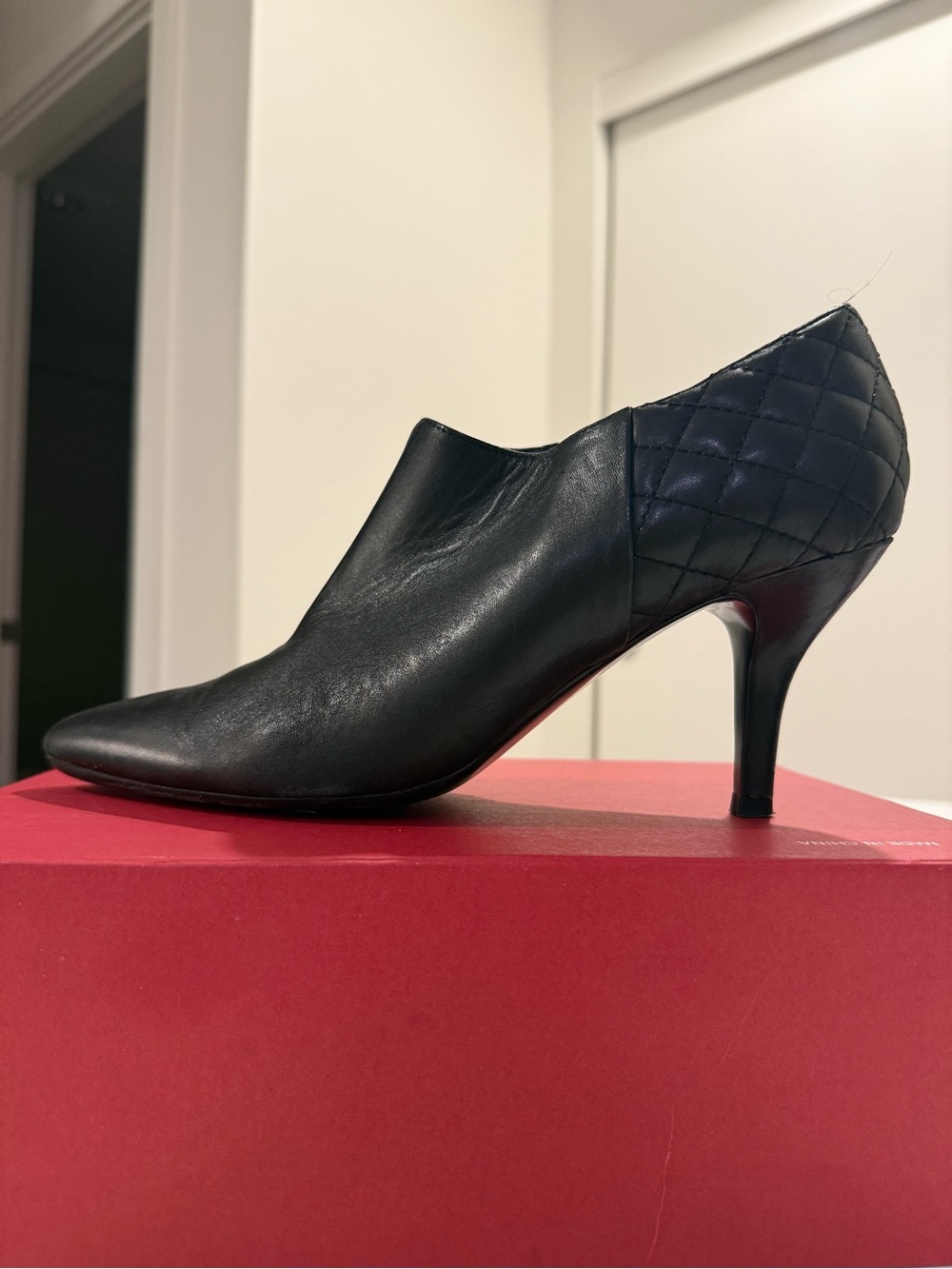 Van Eli Black Quilted-Back Pointed Leather Heel